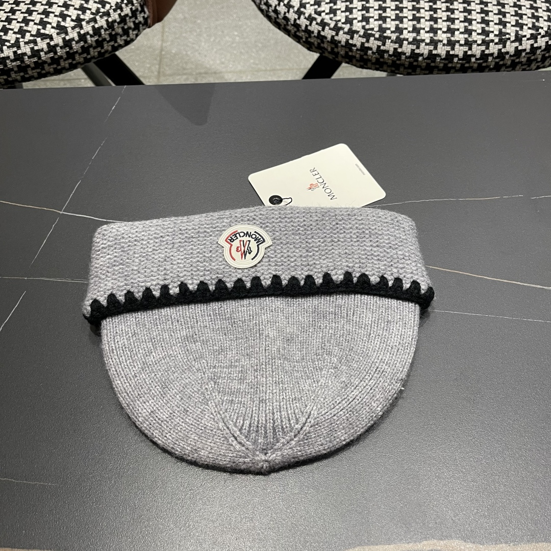  MONCLER（蒙口）韩系氛围高级感针织帽子女秋冬
时尚毛线帽宽松显脸小套头冷帽