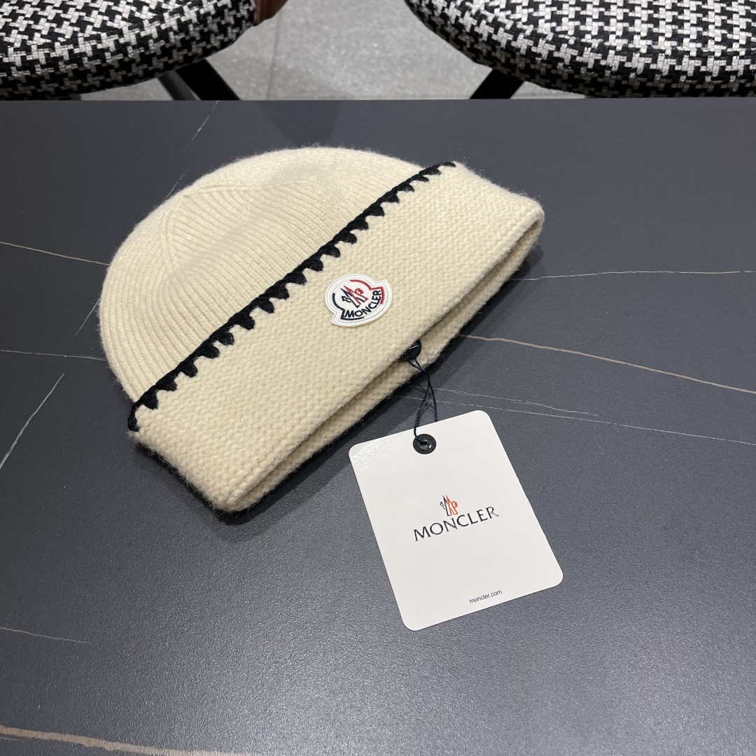  MONCLER（蒙口）韩系氛围高级感针织帽子女秋冬
时尚毛线帽宽松显脸小套头冷帽