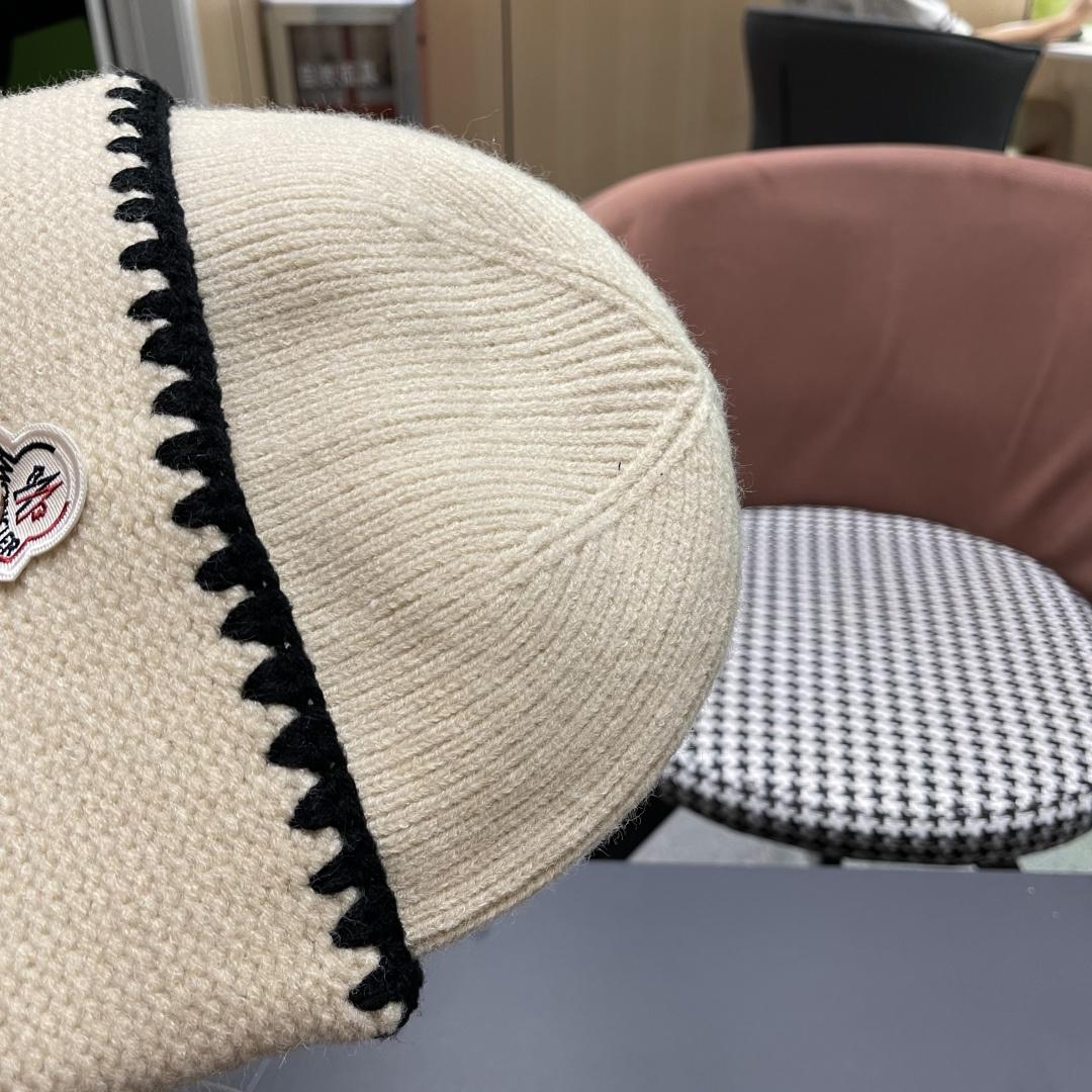  MONCLER（蒙口）韩系氛围高级感针织帽子女秋冬
时尚毛线帽宽松显脸小套头冷帽