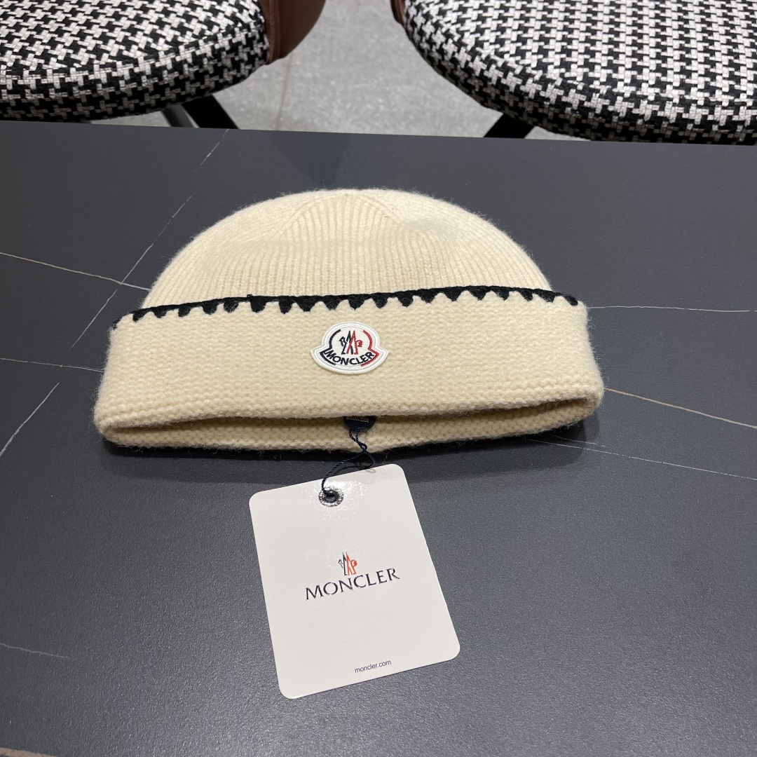  MONCLER（蒙口）韩系氛围高级感针织帽子女秋冬
时尚毛线帽宽松显脸小套头冷帽
