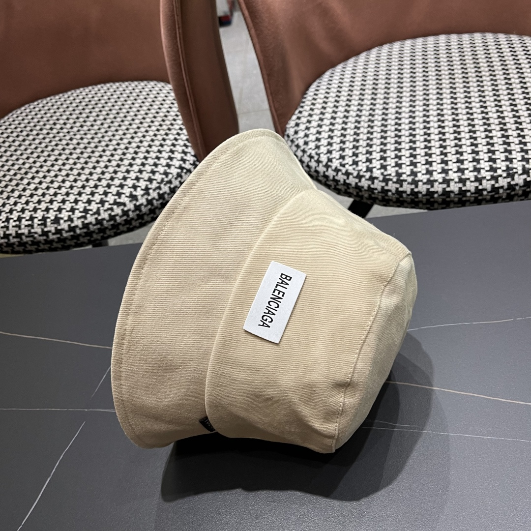  巴黎世家BALENCIAGA 新韩版时尚渔夫帽潮女士简约百搭防晒日系盆帽子