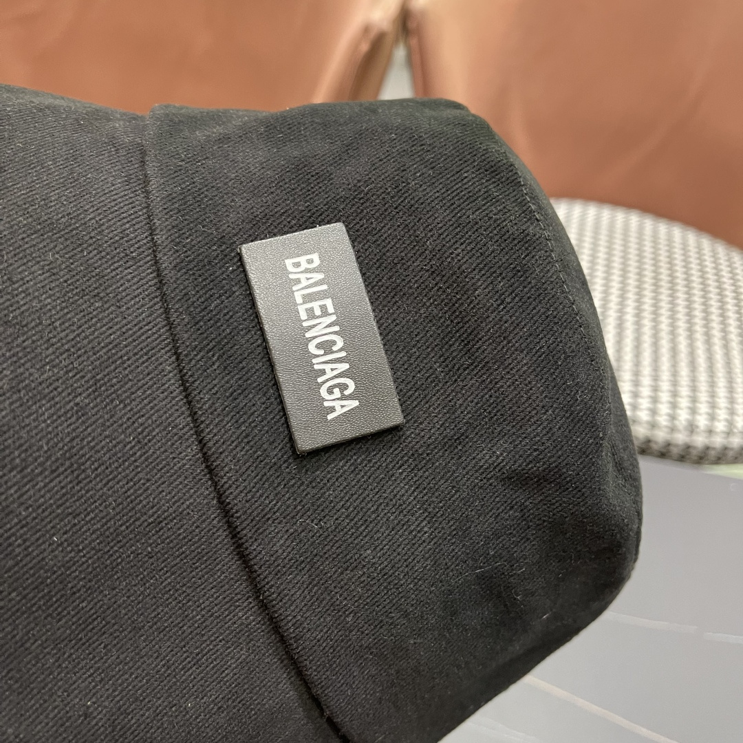  巴黎世家BALENCIAGA 新韩版时尚渔夫帽潮女士简约百搭防晒日系盆帽子