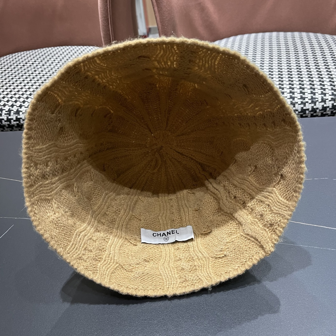  【CHANEL香奈儿】2025新款秋款麻花针织渔夫帽🌈 毛毛盆帽百搭休闲