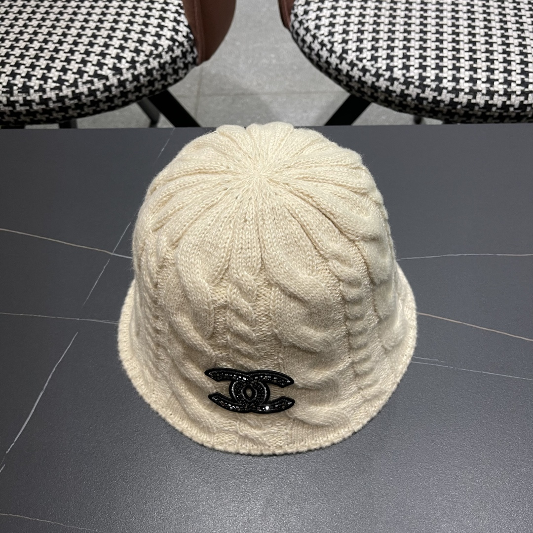  【CHANEL香奈儿】2025新款秋款麻花针织渔夫帽🌈 毛毛盆帽百搭休闲
