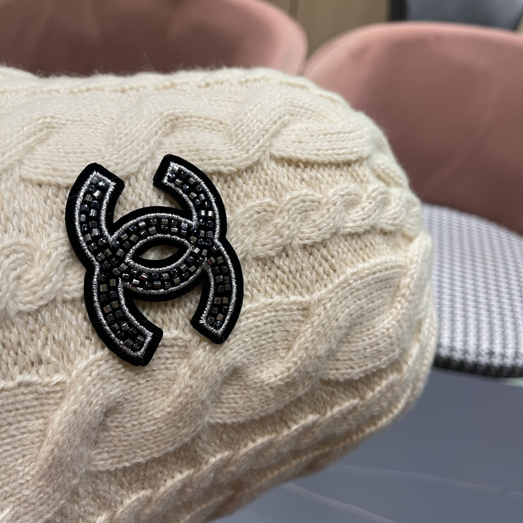  【CHANEL香奈儿】2025新款秋款麻花针织渔夫帽🌈 毛毛盆帽百搭休闲