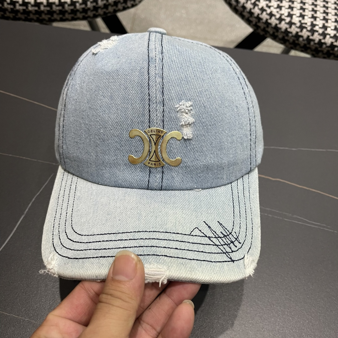 【CELINE赛琳】新款破洞牛仔棒球帽🧢，出街必备超好搭配，赶紧入手！