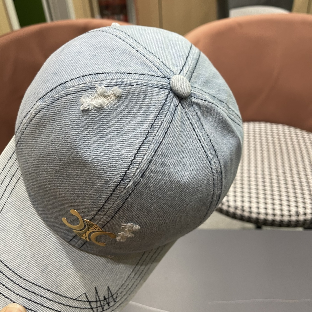  【CELINE赛琳】新款破洞牛仔棒球帽🧢，出街必备超好搭配，赶紧入手！