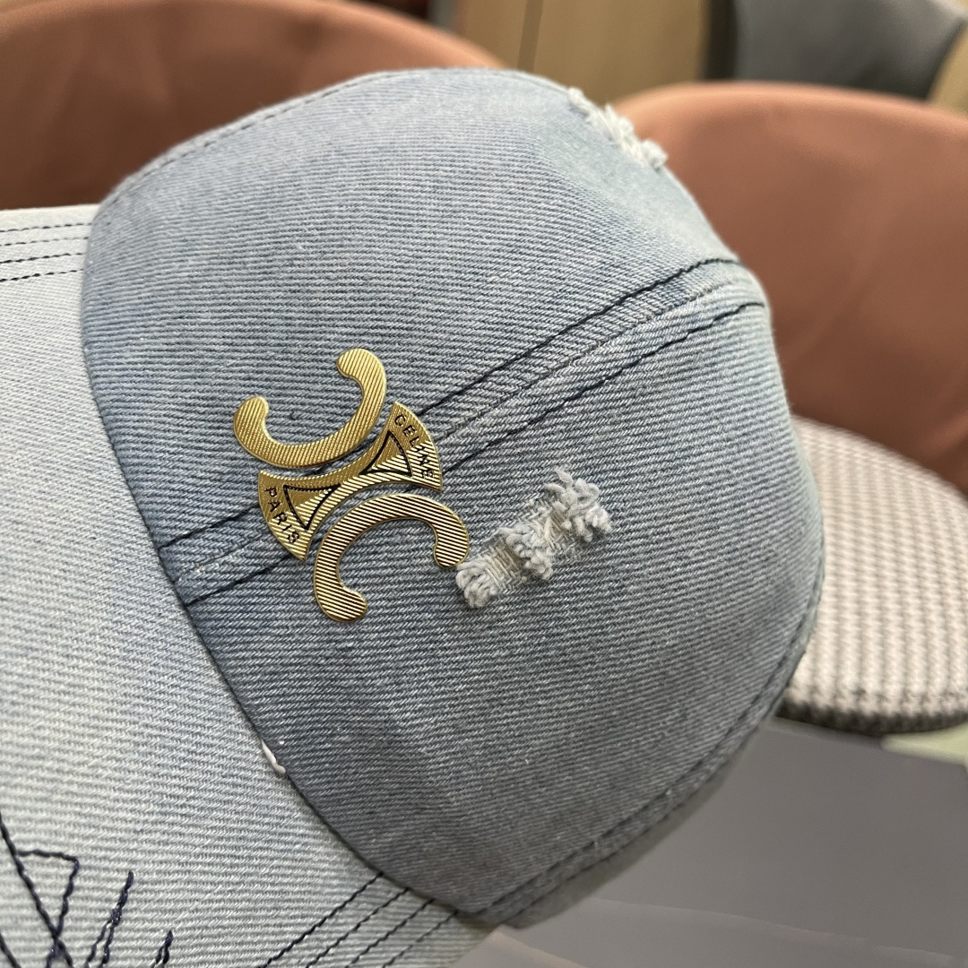  【CELINE赛琳】新款破洞牛仔棒球帽🧢，出街必备超好搭配，赶紧入手！