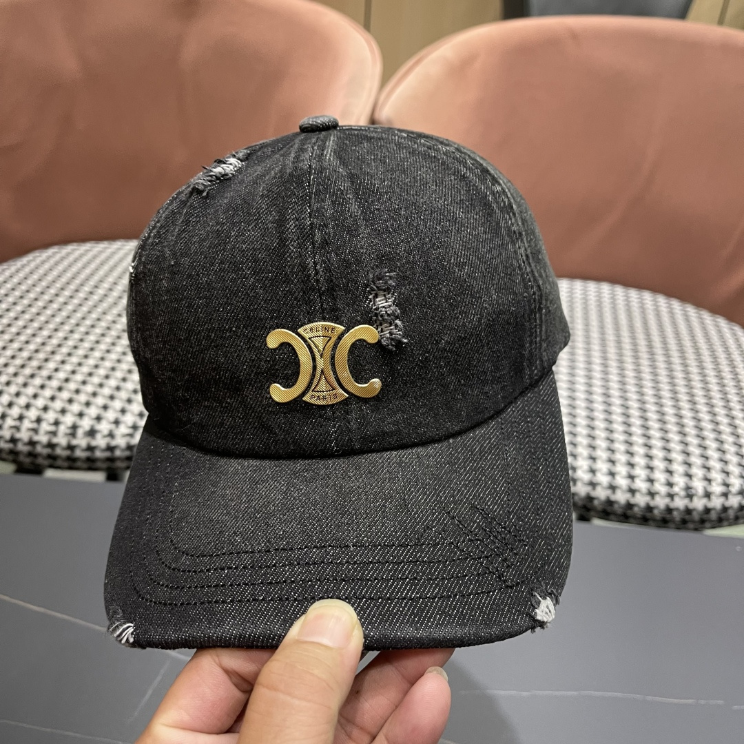  【CELINE赛琳】新款破洞牛仔棒球帽🧢，出街必备超好搭配，赶紧入手！