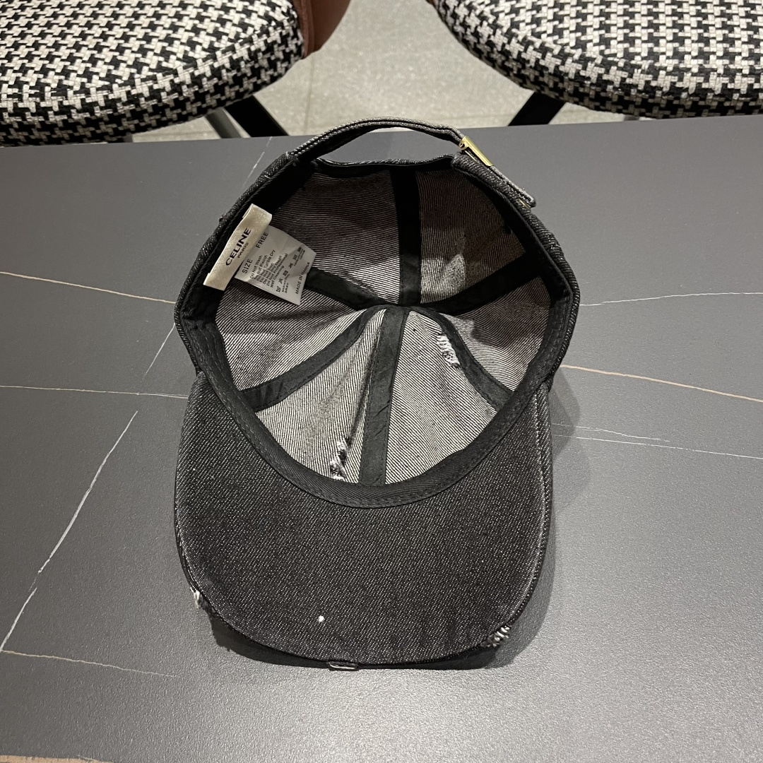  【CELINE赛琳】新款破洞牛仔棒球帽🧢，出街必备超好搭配，赶紧入手！