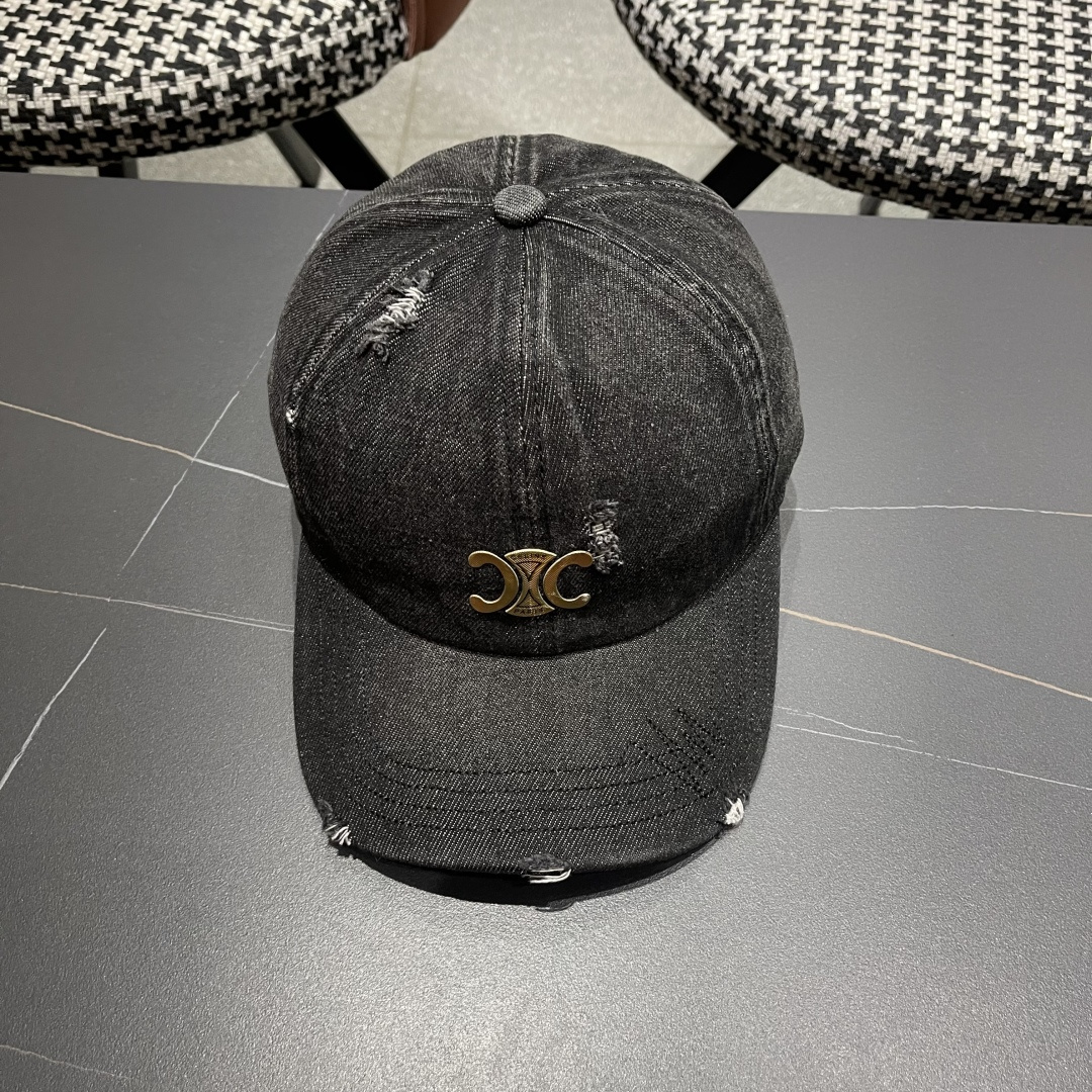  【CELINE赛琳】新款破洞牛仔棒球帽🧢，出街必备超好搭配，赶紧入手！