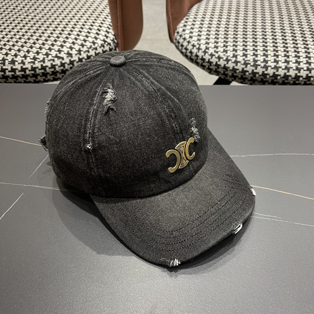  【CELINE赛琳】新款破洞牛仔棒球帽🧢，出街必备超好搭配，赶紧入手！