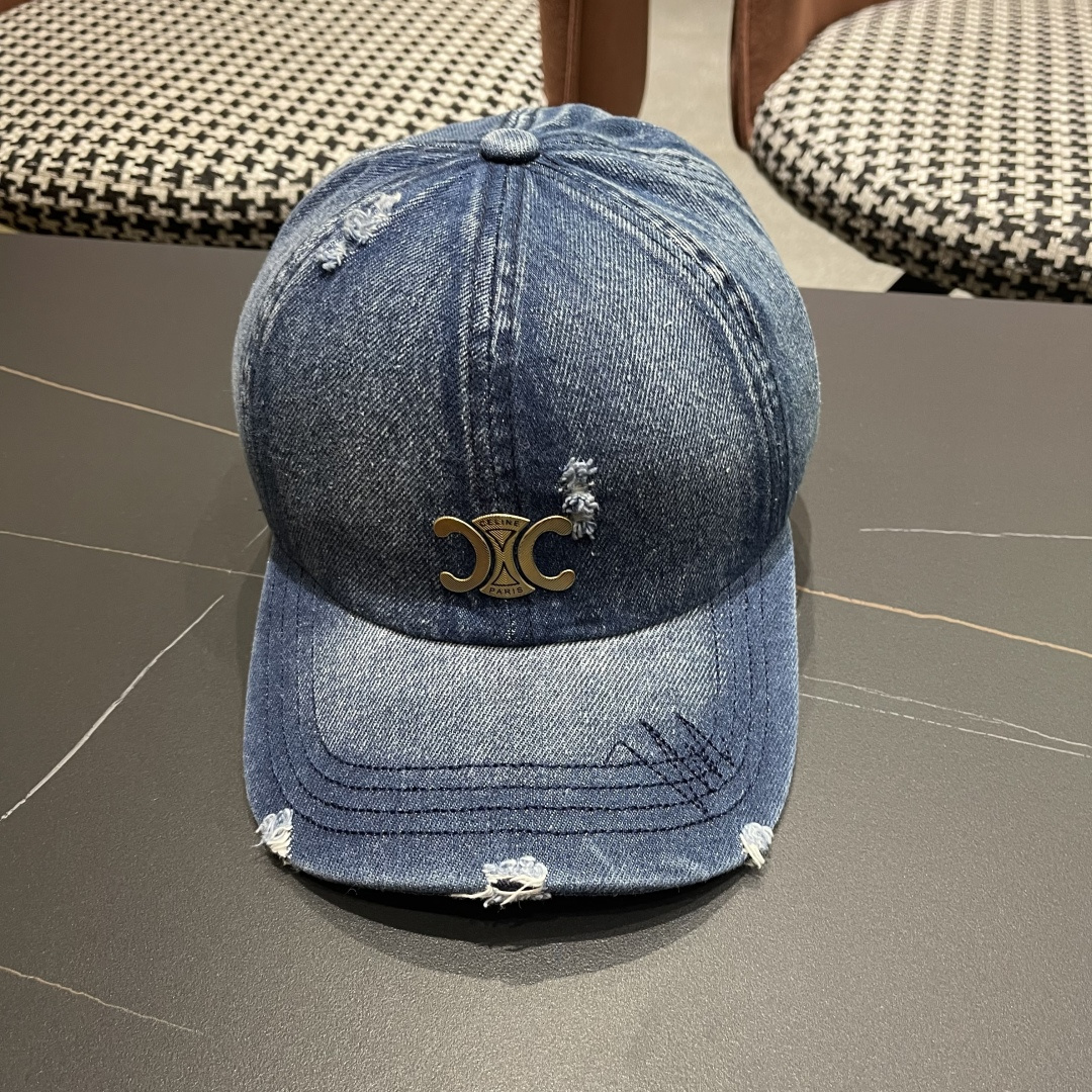  【CELINE赛琳】新款破洞牛仔棒球帽🧢，出街必备超好搭配，赶紧入手！