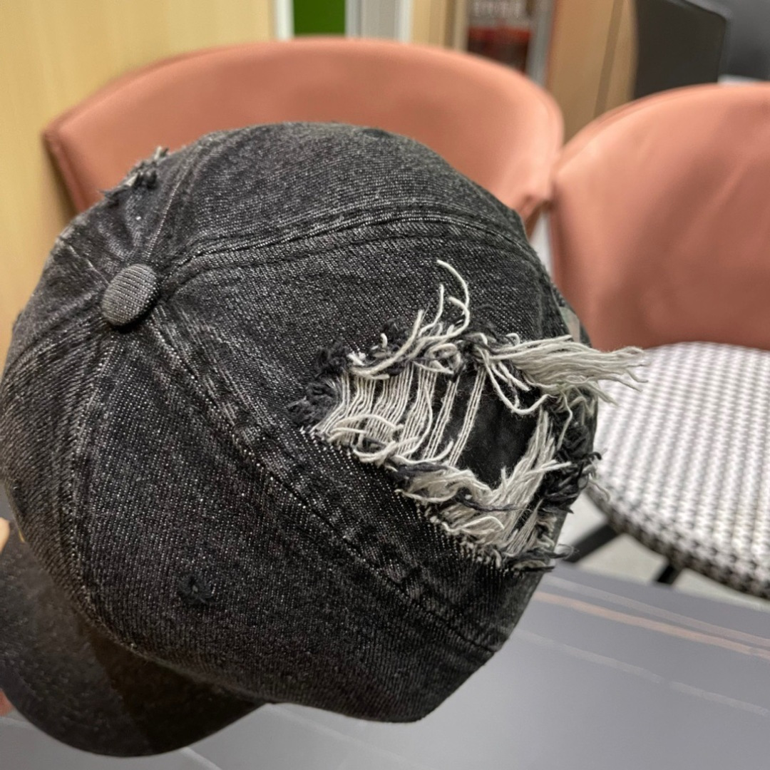  Prada普拉达 2025早春新款大牌款牛仔棒球帽，经典款男女通用