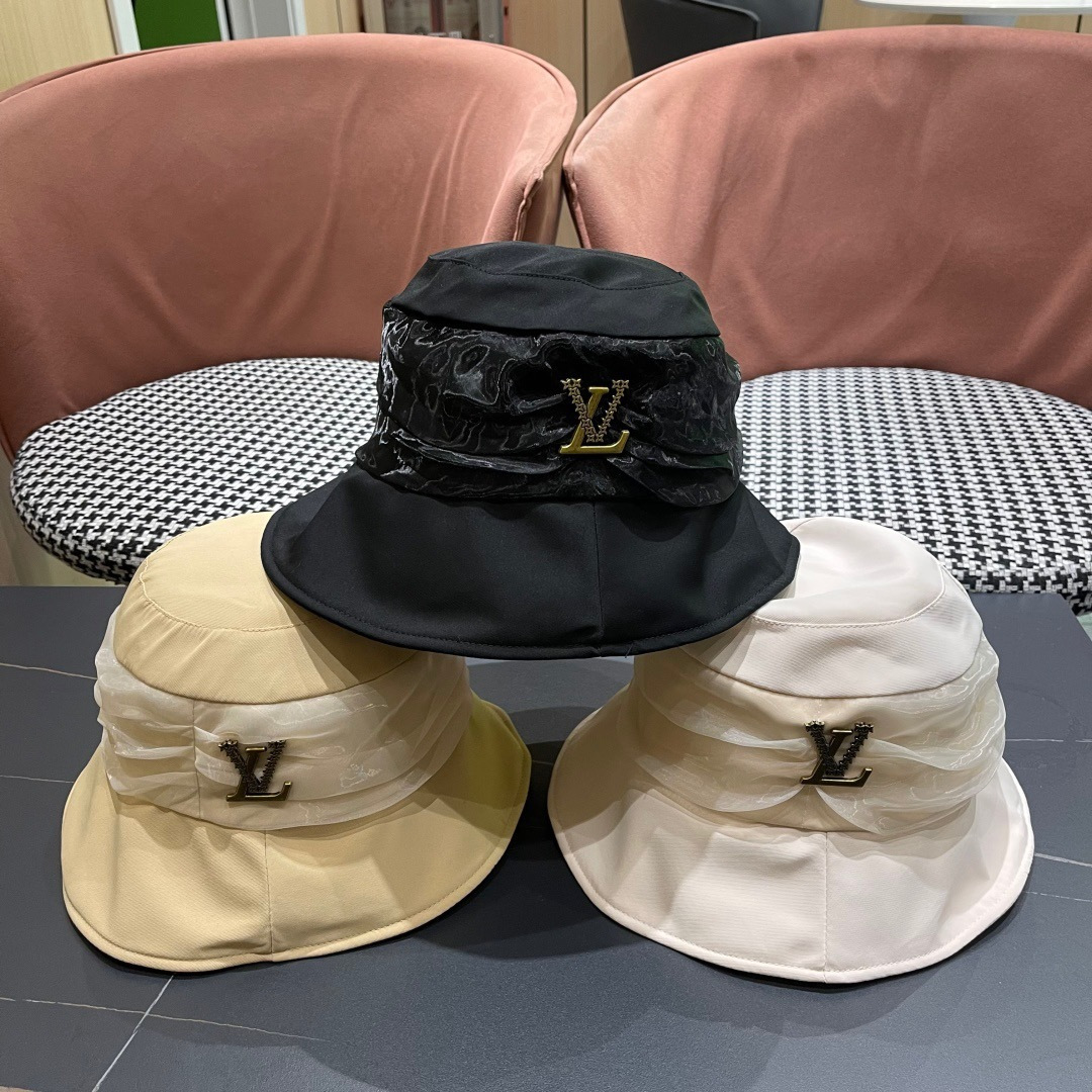  LV渔夫帽🧢新款路易威登轻便防晒渔夫帽🧢 火爆出货，质量超赞👍 时尚百搭