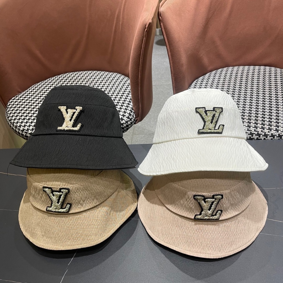  LV渔夫帽新款路易威登蝴蝶结渔夫帽🧢 火爆出货，百搭单品🥰随便搭配都很好看 质量超赞👍 时尚百搭