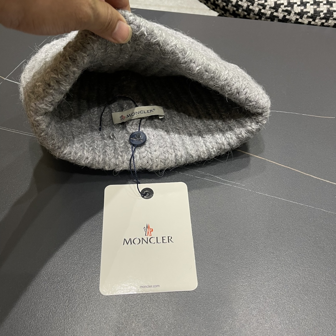  蒙口Moncler盟可睐💥2025官网经典针织帽，原单复刻.非常柔软亲肤，弹性很好💓有质感又非常百搭的