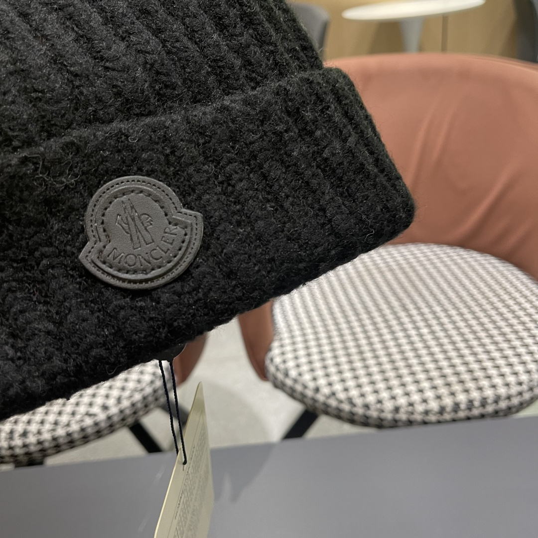  蒙口Moncler盟可睐💥2025官网经典针织帽，原单复刻.非常柔软亲肤，弹性很好💓有质感又非常百搭的