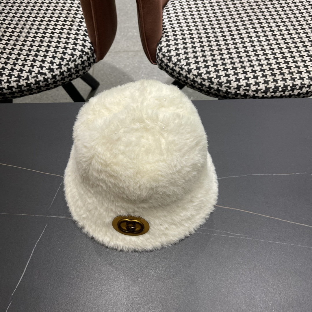  GUCCI渔夫帽2025秋冬新款女显脸小保暖盆帽休闲毛绒水桶帽