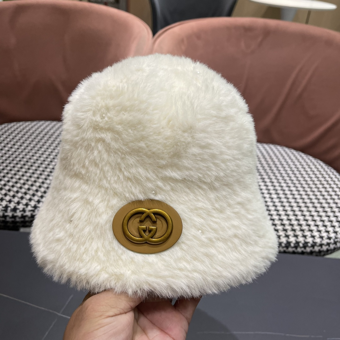  GUCCI渔夫帽2025秋冬新款女显脸小保暖盆帽休闲毛绒水桶帽