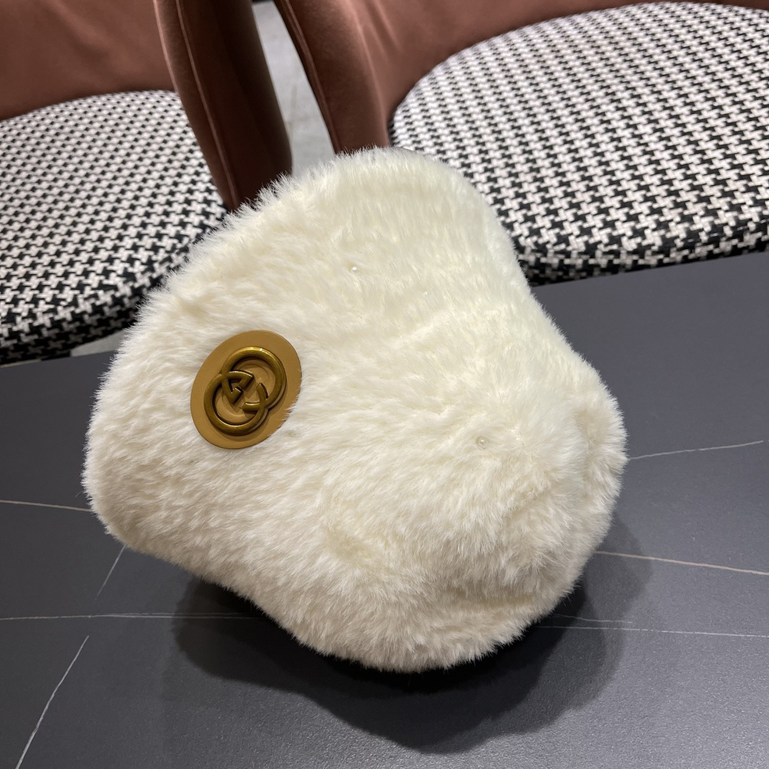  GUCCI渔夫帽2025秋冬新款女显脸小保暖盆帽休闲毛绒水桶帽