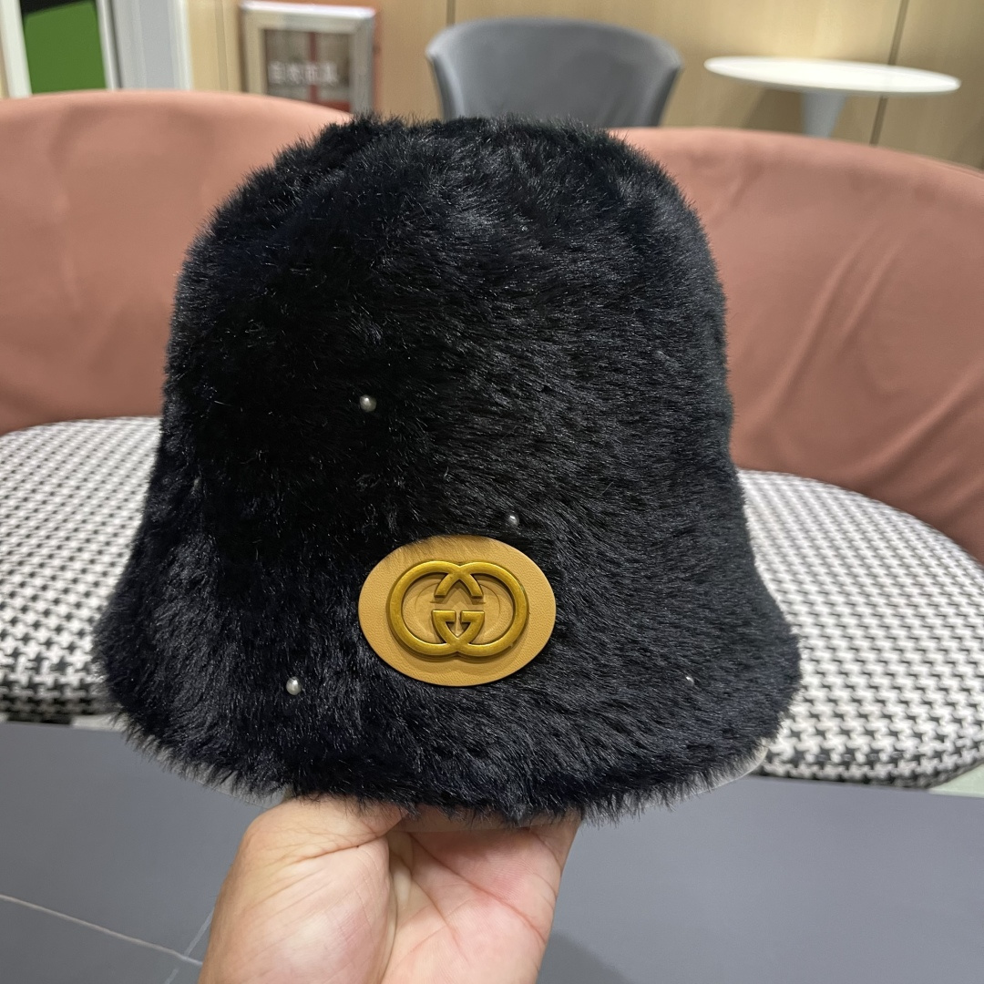  GUCCI渔夫帽2025秋冬新款女显脸小保暖盆帽休闲毛绒水桶帽