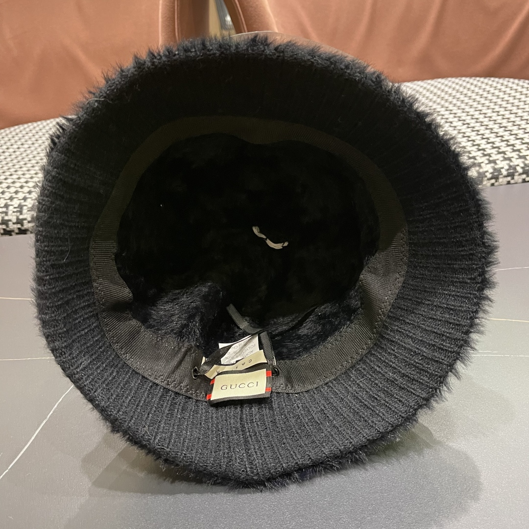  GUCCI渔夫帽2025秋冬新款女显脸小保暖盆帽休闲毛绒水桶帽