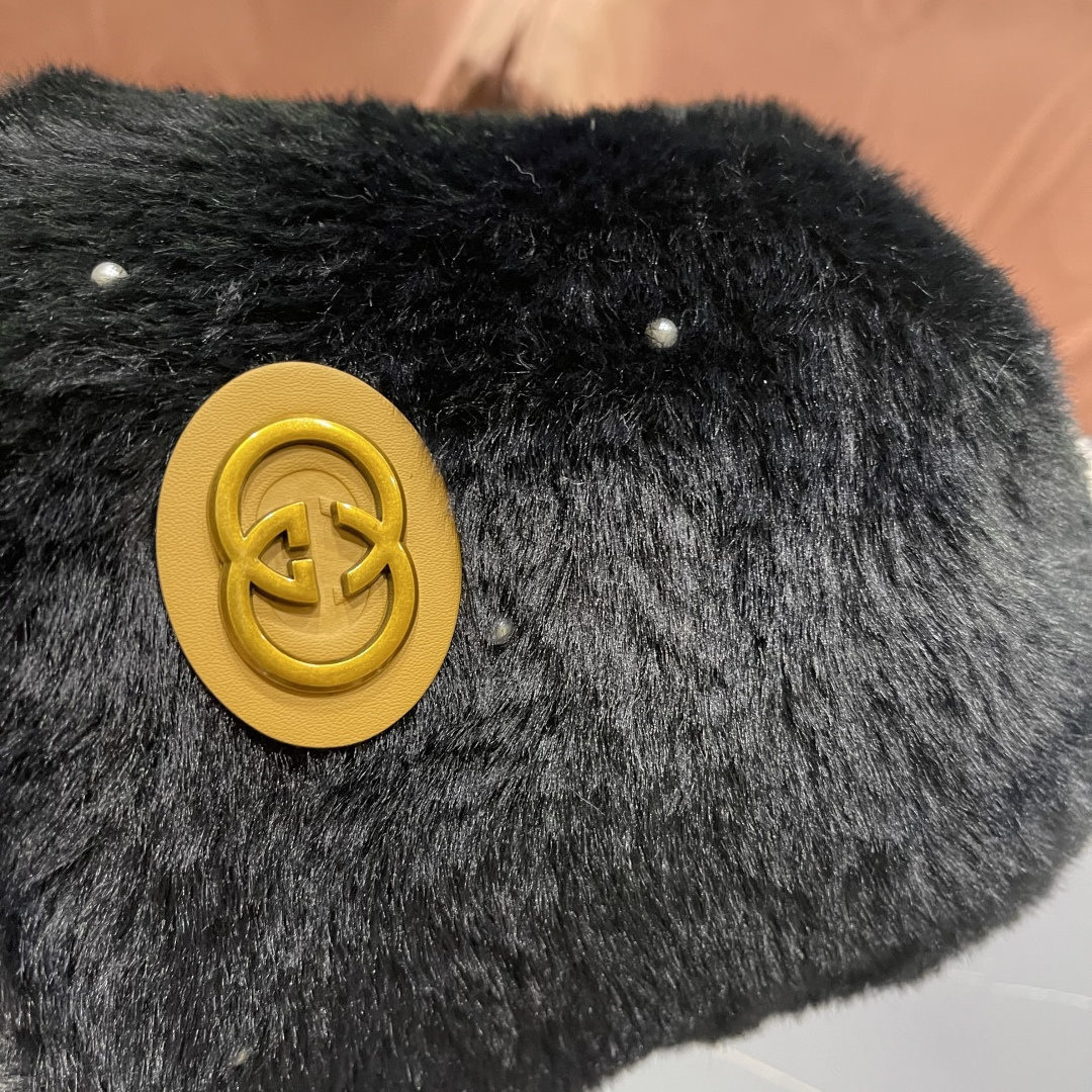  GUCCI渔夫帽2025秋冬新款女显脸小保暖盆帽休闲毛绒水桶帽