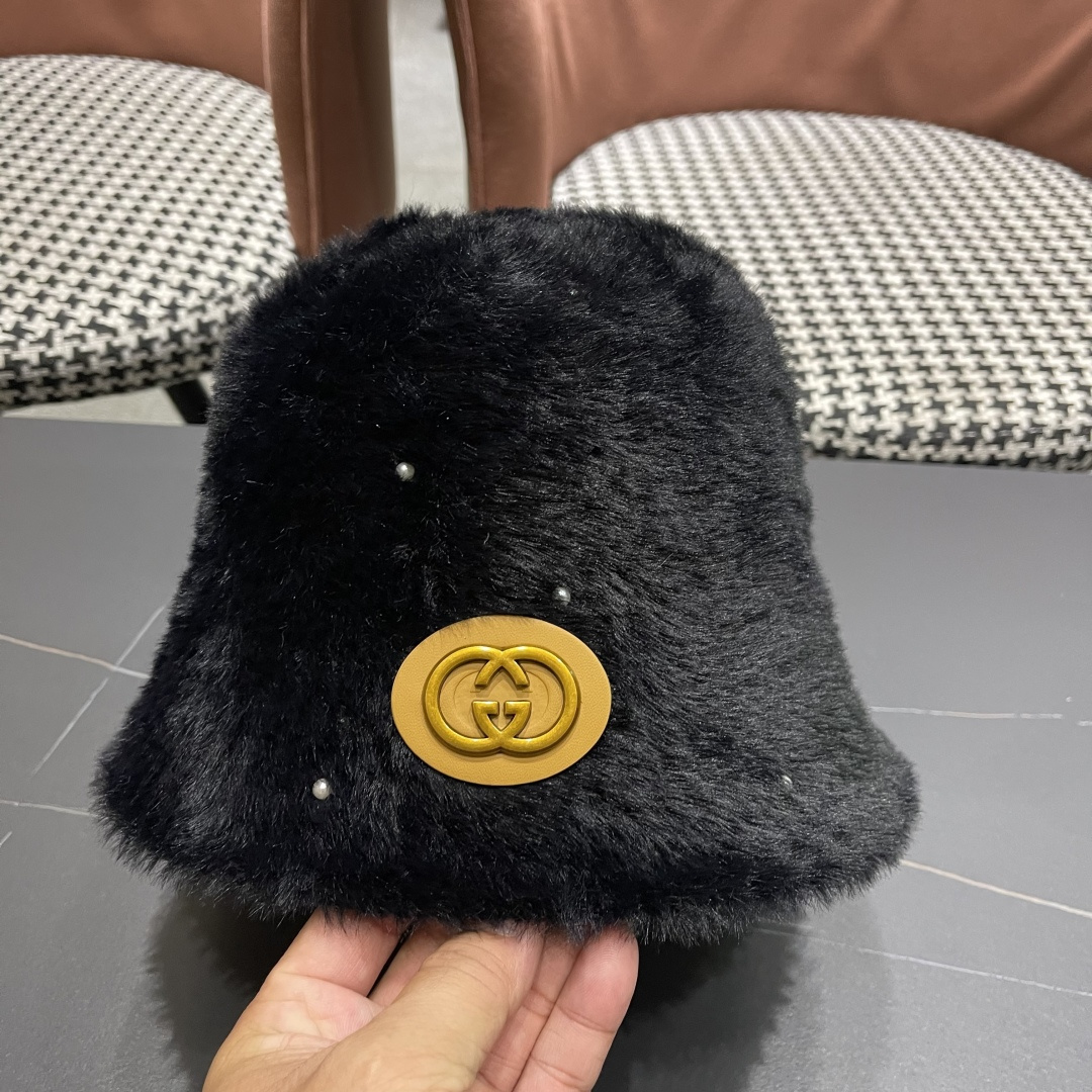  GUCCI渔夫帽2025秋冬新款女显脸小保暖盆帽休闲毛绒水桶帽