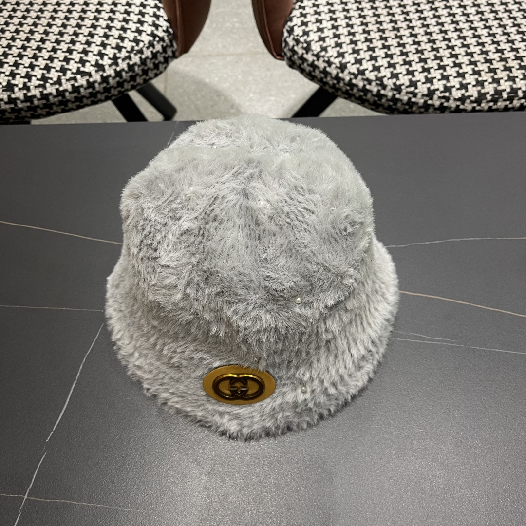  GUCCI渔夫帽2025秋冬新款女显脸小保暖盆帽休闲毛绒水桶帽