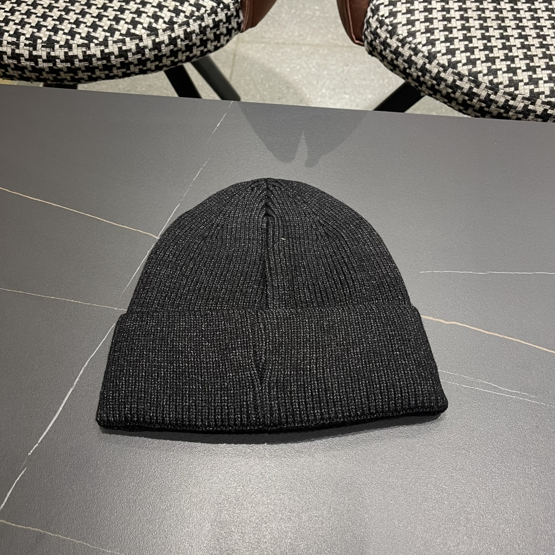  【CELINE赛琳】2025秋冬大牌logo针织毛线帽，百搭单品