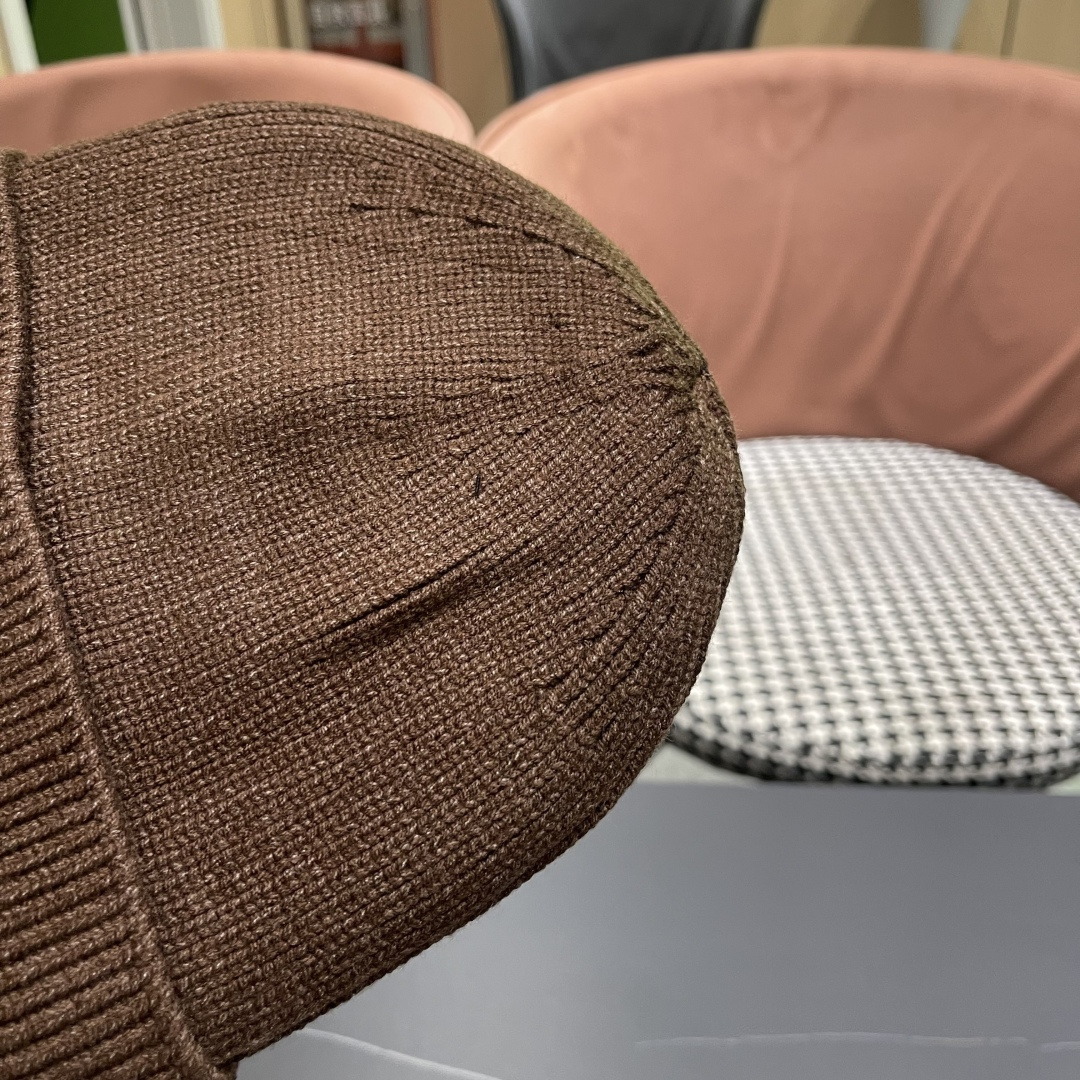  【CELINE赛琳】2025秋冬大牌logo针织毛线帽，百搭单品