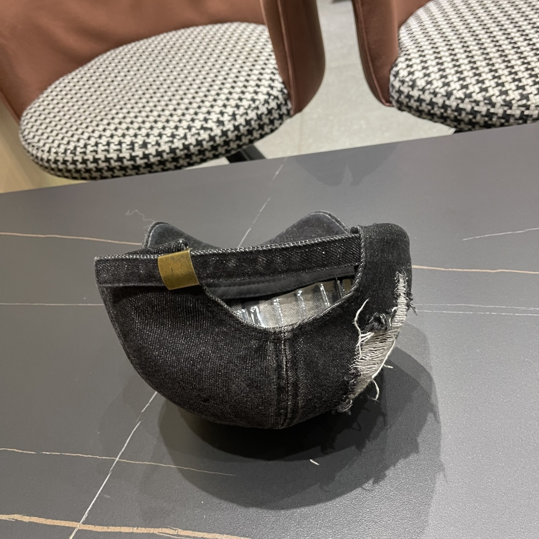  蒙口MONCLER2025新款牛仔棒球帽，时尚炸街单品，风格很OK，高品质舒适透气，凹造型很好看