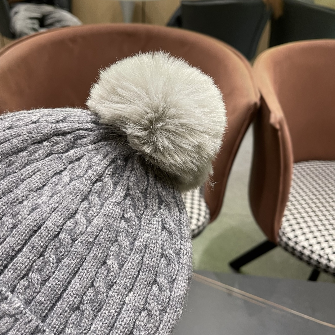  高版本蒙口Moncler盟可睐💥2025官网经典针织帽，原单复刻.非常柔软亲肤，弹性很好💓有质感又非常