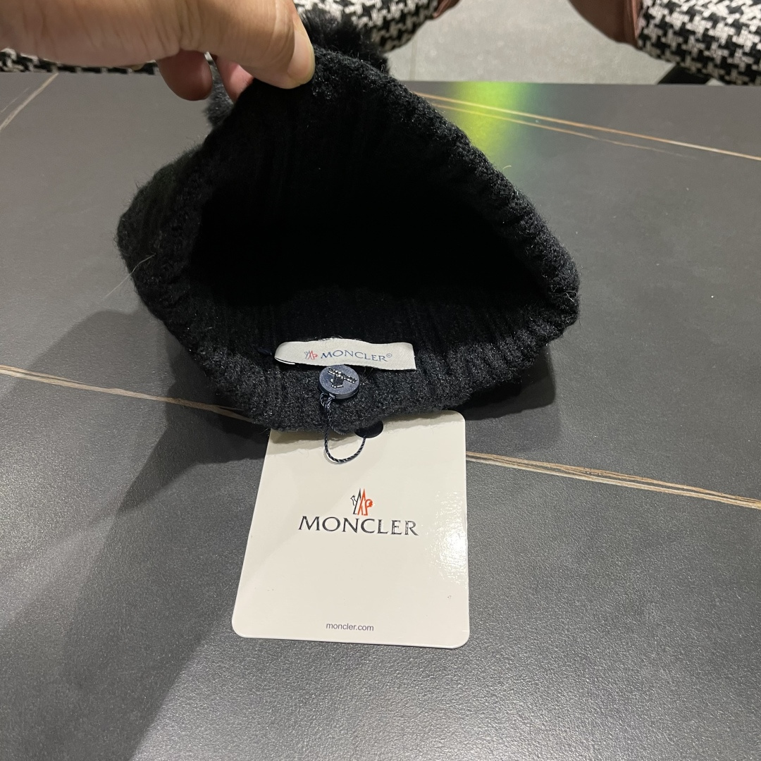  高版本蒙口Moncler盟可睐💥2025官网经典针织帽，原单复刻.非常柔软亲肤，弹性很好💓有质感又非常
