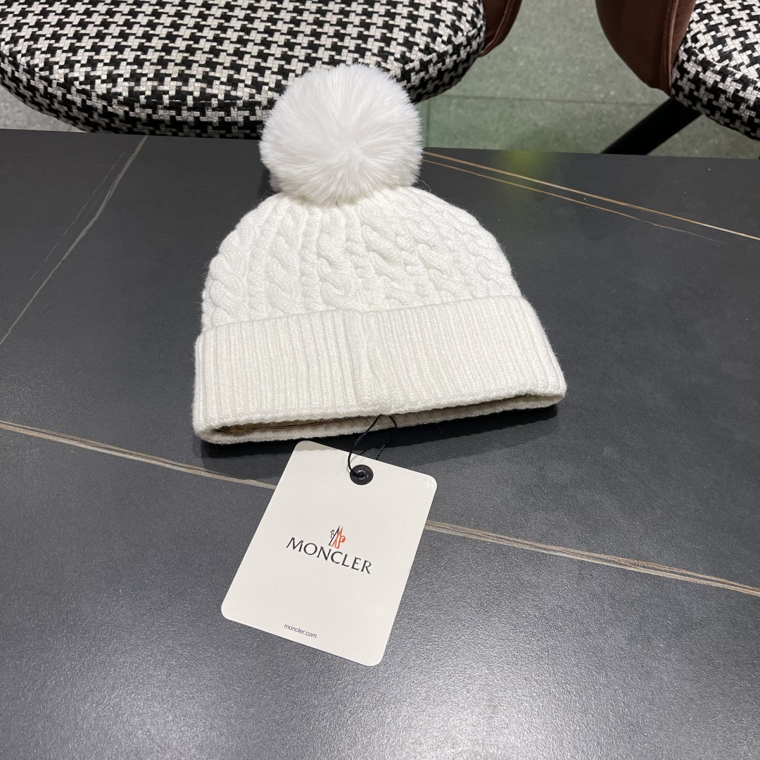  MONCLER蒙口🎩2025羊毛针织毛线帽，球可拆卸，可隨意搭配，好品质高端大气，超柔软！超火爆💖质感