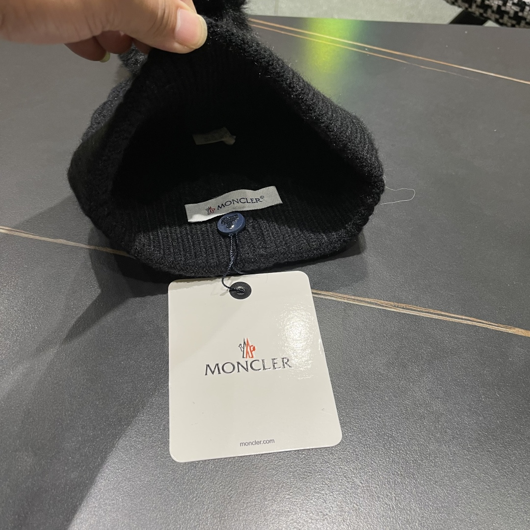  MONCLER蒙口🎩2025羊毛针织毛线帽，球可拆卸，可隨意搭配，好品质高端大气，超柔软！超火爆💖质感