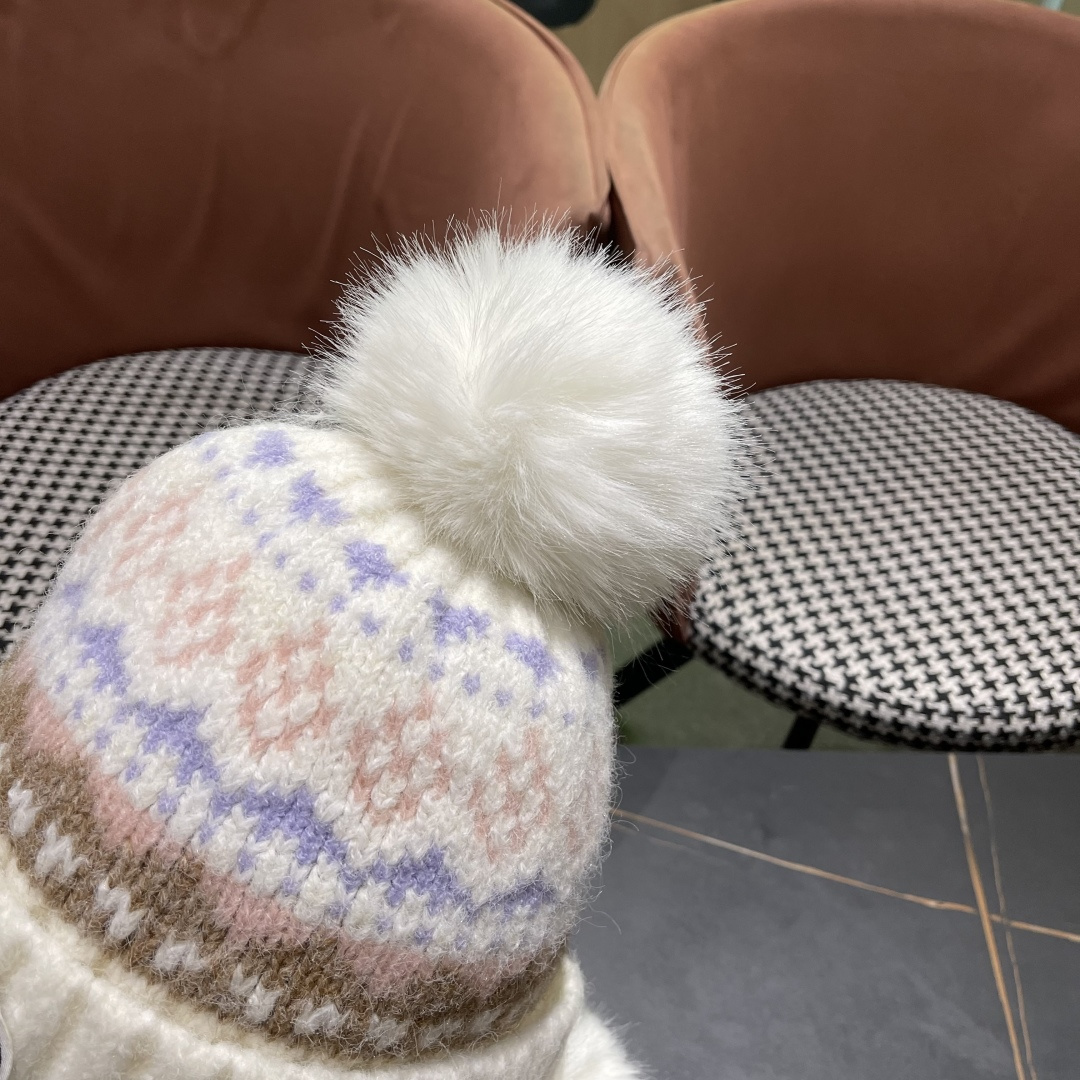  普拉达，毛线帽子加厚保暖护耳骑行防寒套头雷锋帽
2025新款针织帽女秋冬季