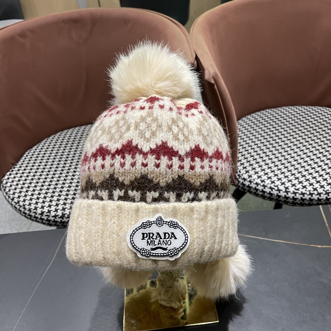  普拉达，毛线帽子加厚保暖护耳骑行防寒套头雷锋帽
2025新款针织帽女秋冬季