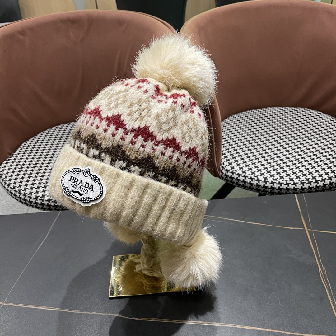  普拉达，毛线帽子加厚保暖护耳骑行防寒套头雷锋帽
2025新款针织帽女秋冬季