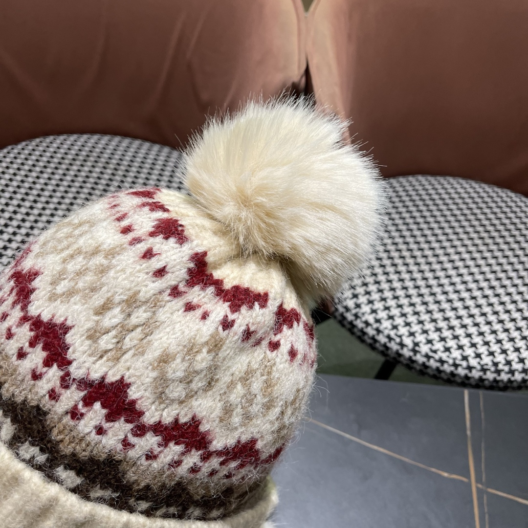  普拉达，毛线帽子加厚保暖护耳骑行防寒套头雷锋帽
2025新款针织帽女秋冬季