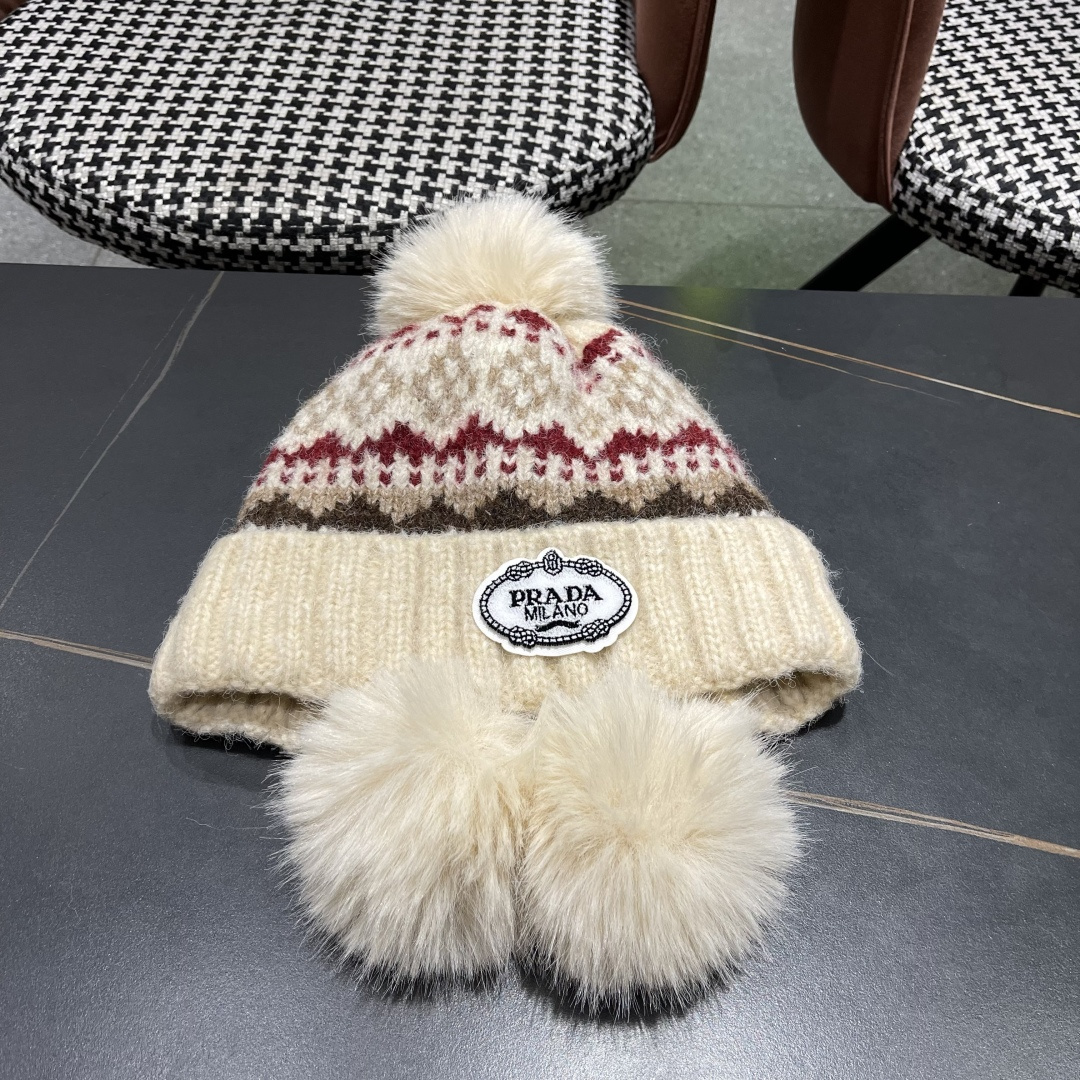 普拉达，毛线帽子加厚保暖护耳骑行防寒套头雷锋帽
2025新款针织帽女秋冬季