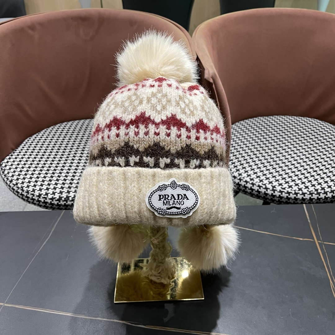  普拉达，毛线帽子加厚保暖护耳骑行防寒套头雷锋帽
2025新款针织帽女秋冬季