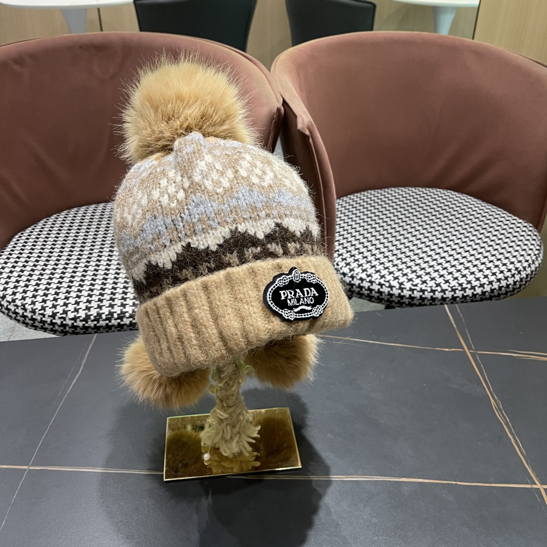  普拉达，毛线帽子加厚保暖护耳骑行防寒套头雷锋帽
2025新款针织帽女秋冬季