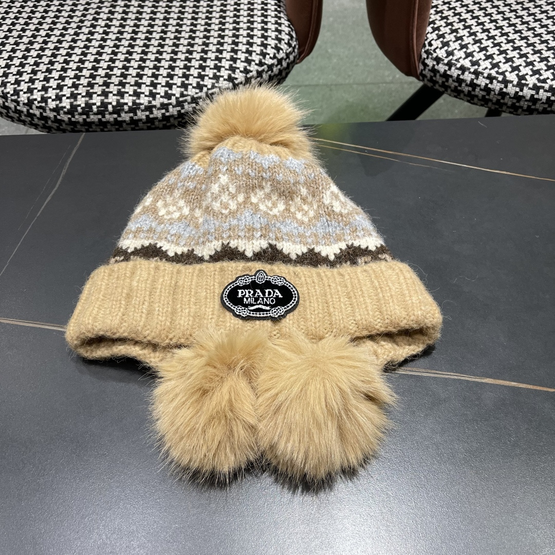  普拉达，毛线帽子加厚保暖护耳骑行防寒套头雷锋帽
2025新款针织帽女秋冬季