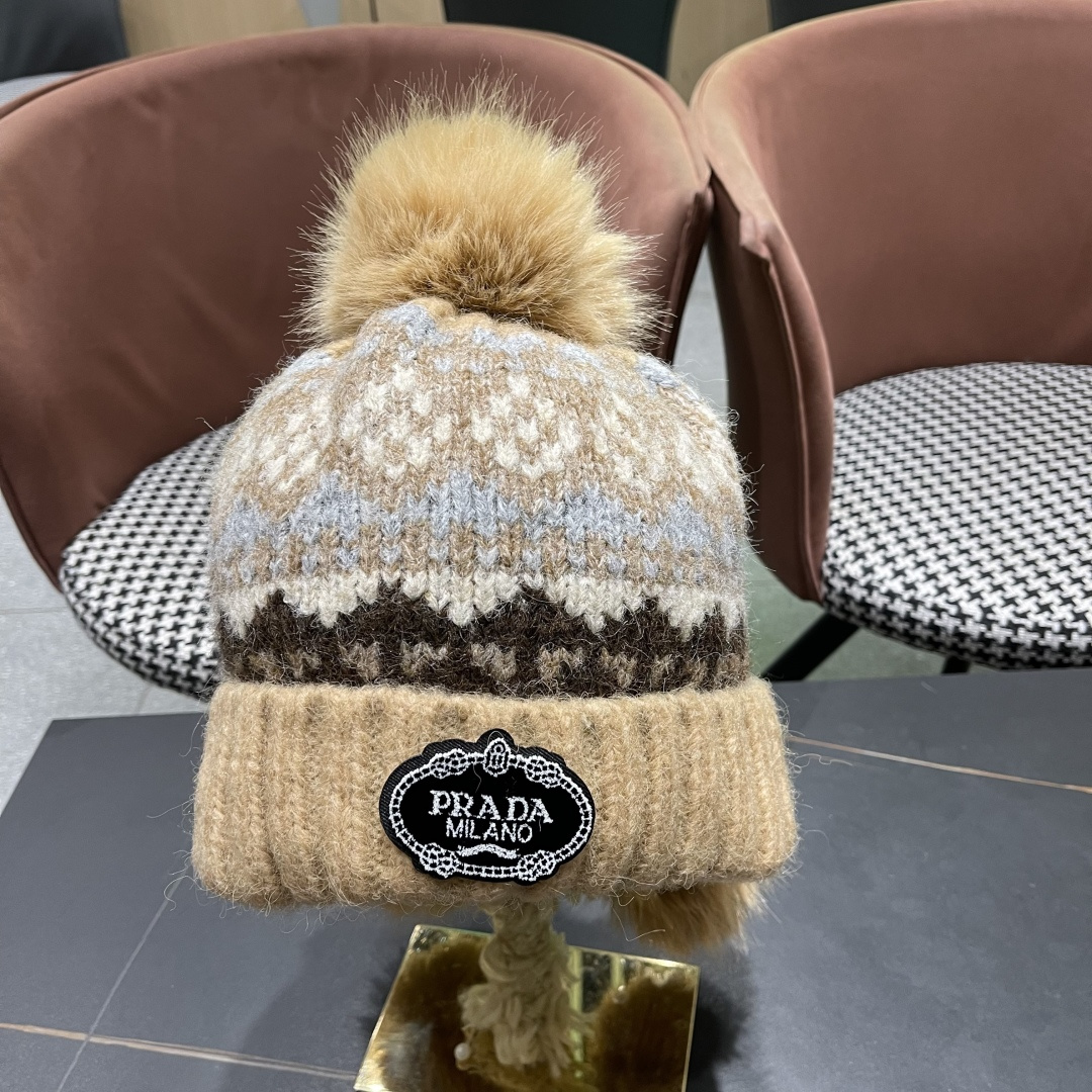  普拉达，毛线帽子加厚保暖护耳骑行防寒套头雷锋帽
2025新款针织帽女秋冬季