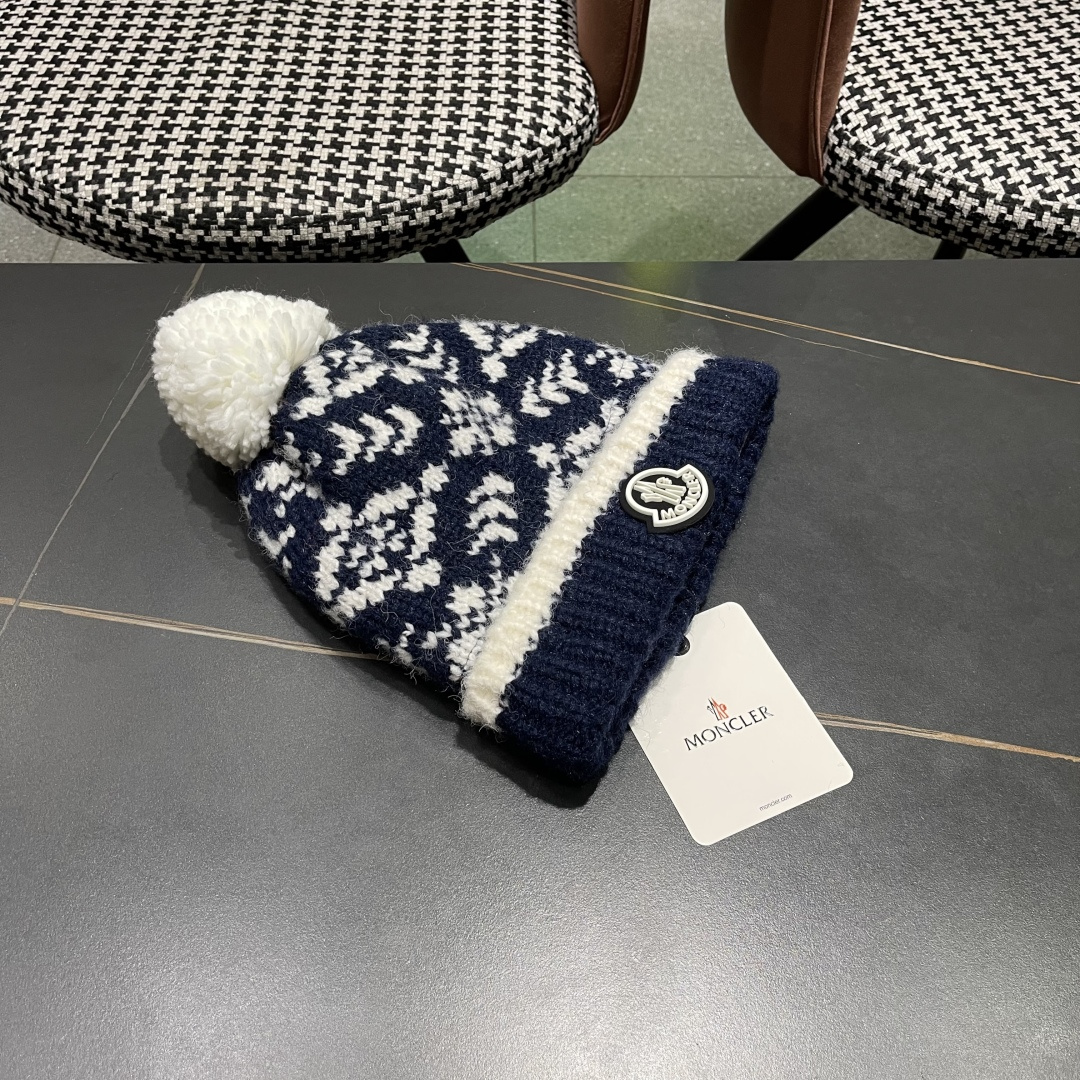  MONCLER（蒙口）费尔岛复古毛球毛线帽女秋冬季显脸
小保暖帽子护耳冷帽针织包头帽
