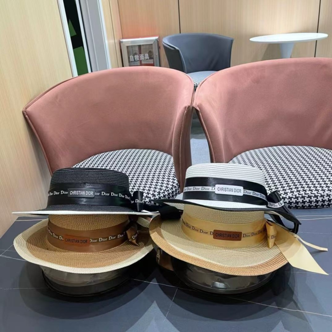  Dior迪奥平顶草帽，高密度制作，一顶超级有品位的草帽了~出街首选！帽型超美腻颜色妥妥，