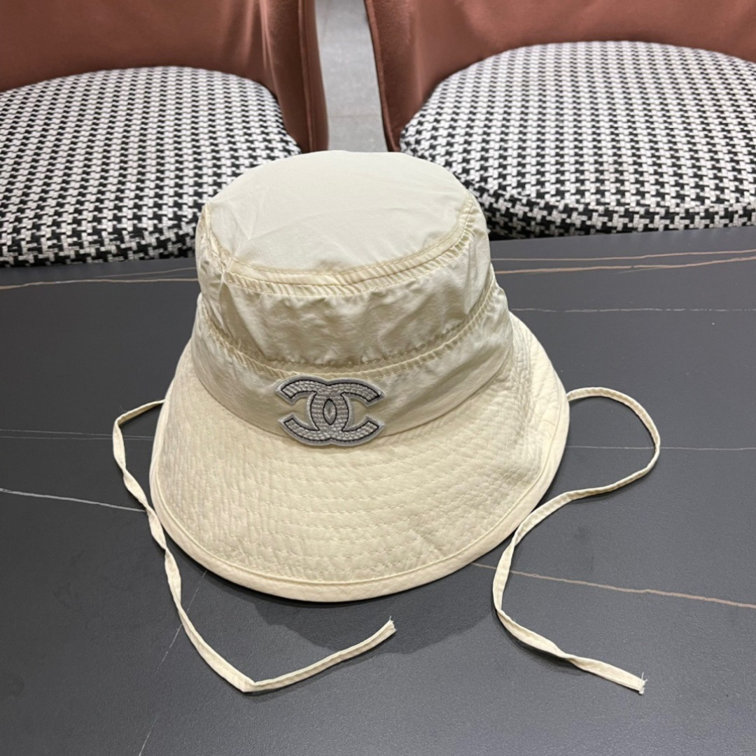  【CHANEL香奈儿】新款原单渔夫帽，遮阳又超好搭配，出街单品