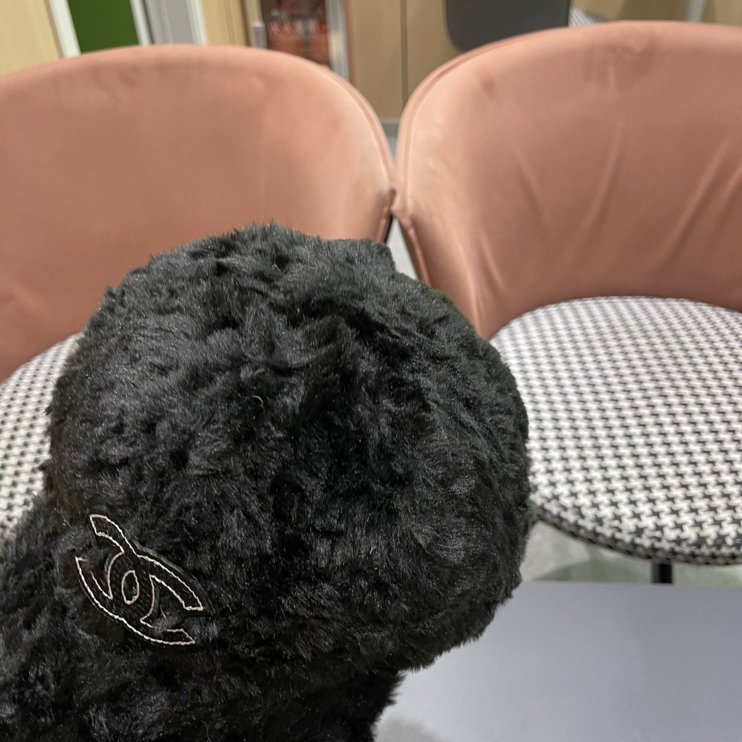 【CHANEL香奈儿】2025毛绒绒秋冬新款棒球帽🌈百搭更有质感的一款